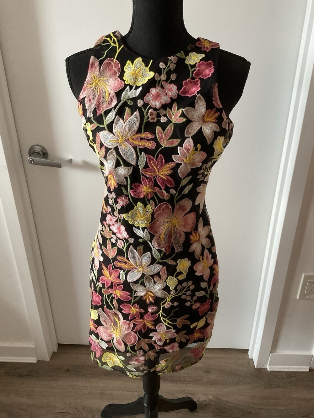 NWT Sam Edelman Floral Embroidered Mesh Mini Dress Black Multi Cocktail Sheath
